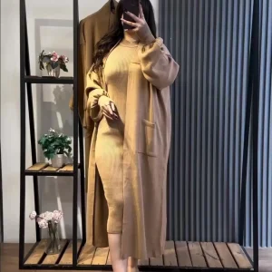 Ensemble Robe Longue et Cardigan Tricoté