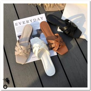 Mules plates femme pour l'été et la plage