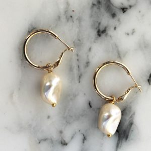 Créoles Hésiode – Plaqué or et perle d&rsquo;eau douce