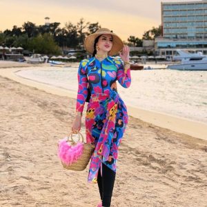 Burkini Élégant à Imprimé Floral – Style Plage Chic & Modeste