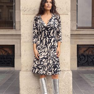 Robe Courte Besy Blanche & Noire
