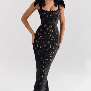 Robe cocktail dentelle