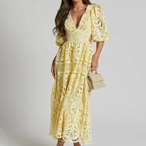 Robe dentelle chic pour mariage