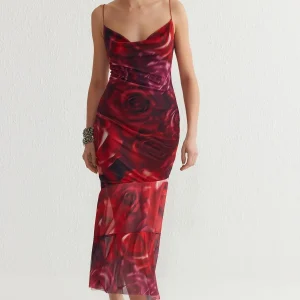 Robe mi longue en mesh motif rose
