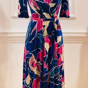 Robe Longue Rosas Bleue Grandes Feuilles Roses