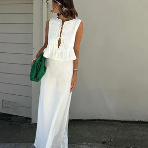 "Éclat d'Été" Ensemble Blanc Élégant – Haut Court à Volants et Jupe Longue