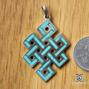 "Lien Éternel" - Pendentif Nœud Infini Tibétain en Turquoise et Laiton